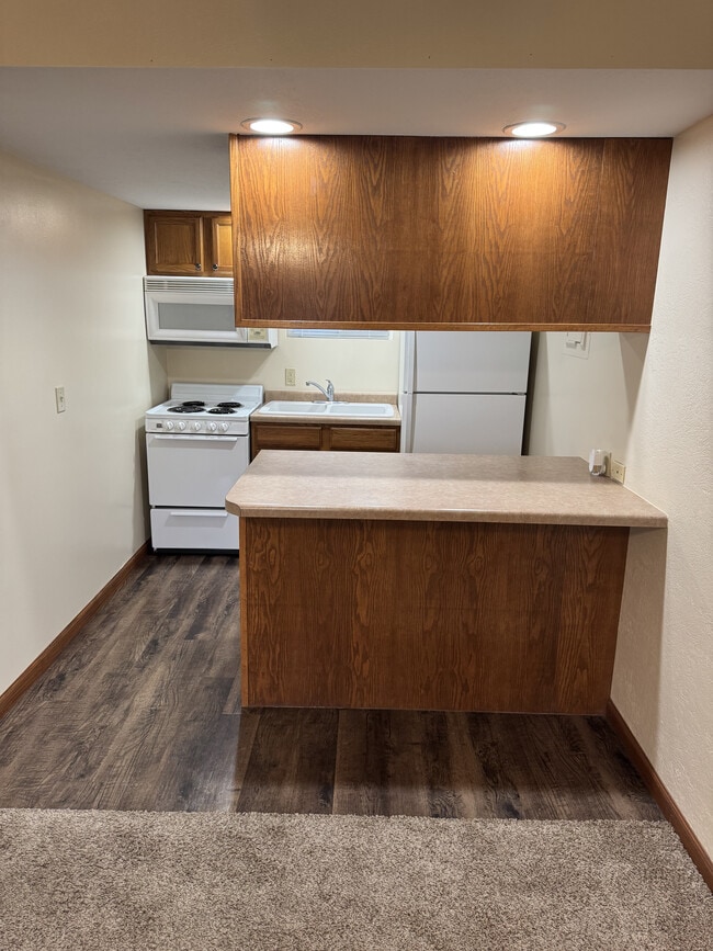 The Preston in Gothenburg, NE - Building Photo - Building Photo