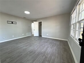 4657 Barbara Mitchell Dr in Mobile, AL - Building Photo - Building Photo