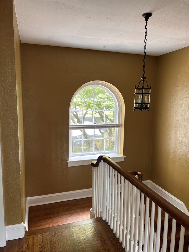134 Yew Rd in Cheltenham, PA - Building Photo - Building Photo