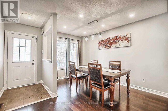 3087 Highbourne Crescent in Oakville, ON - Building Photo - Building Photo