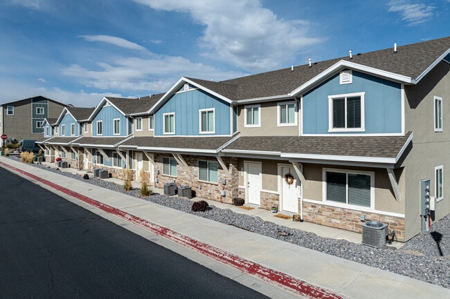 Herriman Townhomes - FC in Herriman, UT - Foto de edificio - Building Photo