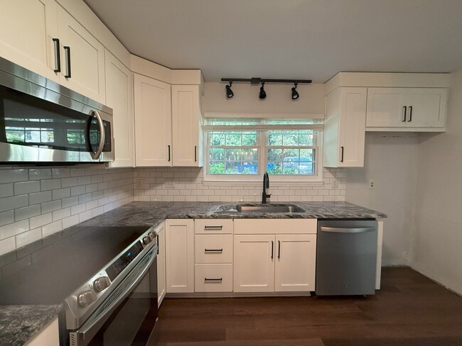 1337 Springlawn Ct in Raleigh, NC - Building Photo - Building Photo