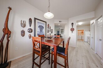 3236 E Chandler Blvd in Phoenix, AZ - Building Photo - Building Photo