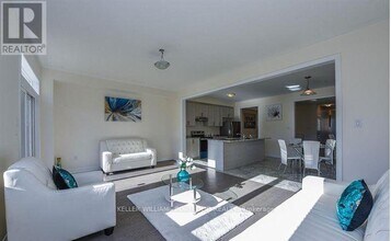 10 Hashmi Pl in Brampton, ON - Building Photo - Building Photo