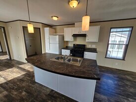 5973 Frederick St in Romulus, MI - Building Photo