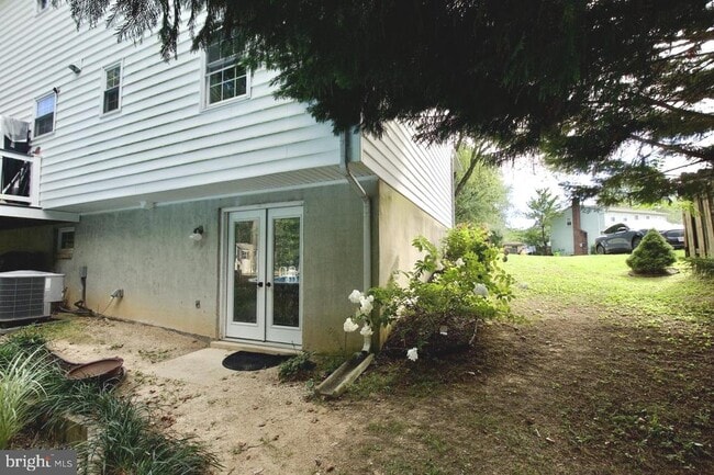 property at 5576 Neddleton Ave