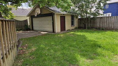 2408 Bryant Ave S in Minneapolis, MN - Building Photo - Building Photo