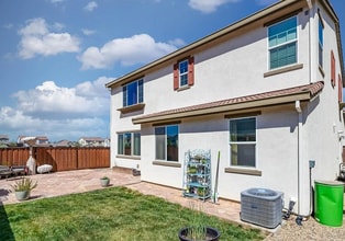 466 Ventana in Tracy, CA - Building Photo - Building Photo