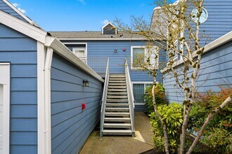 17580 NW Springville Rd in Portland, OR - Building Photo - Building Photo