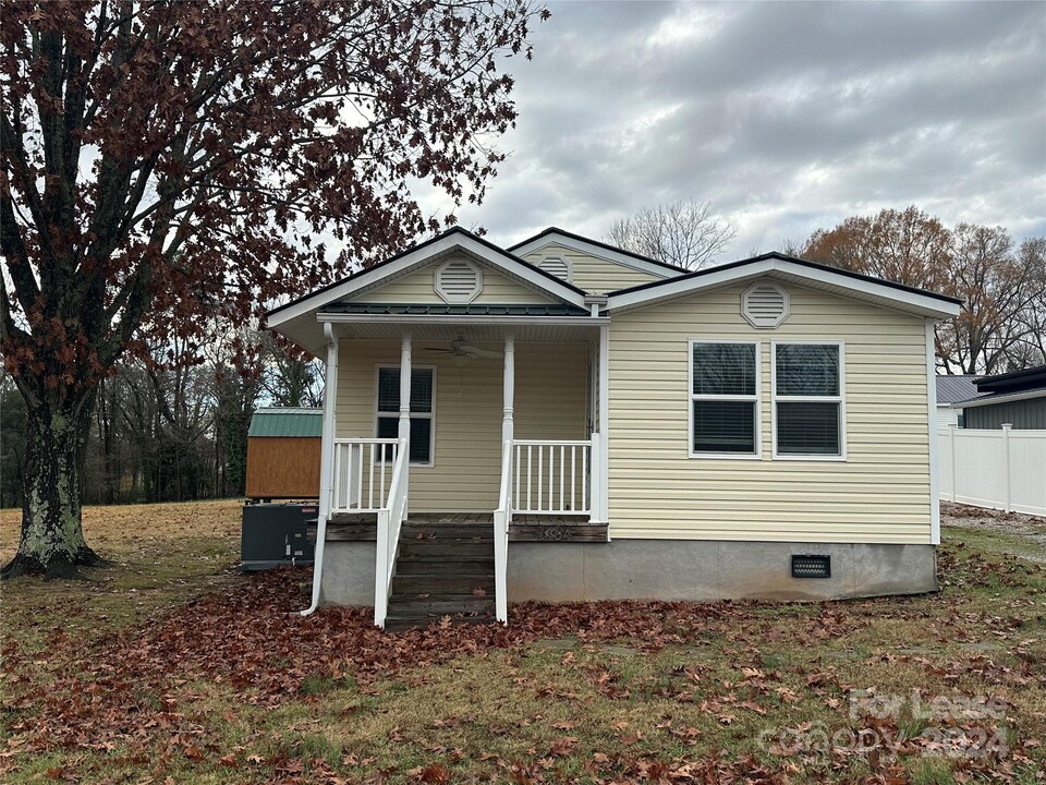 1404 Todd Ave in Kannapolis, NC - Building Photo