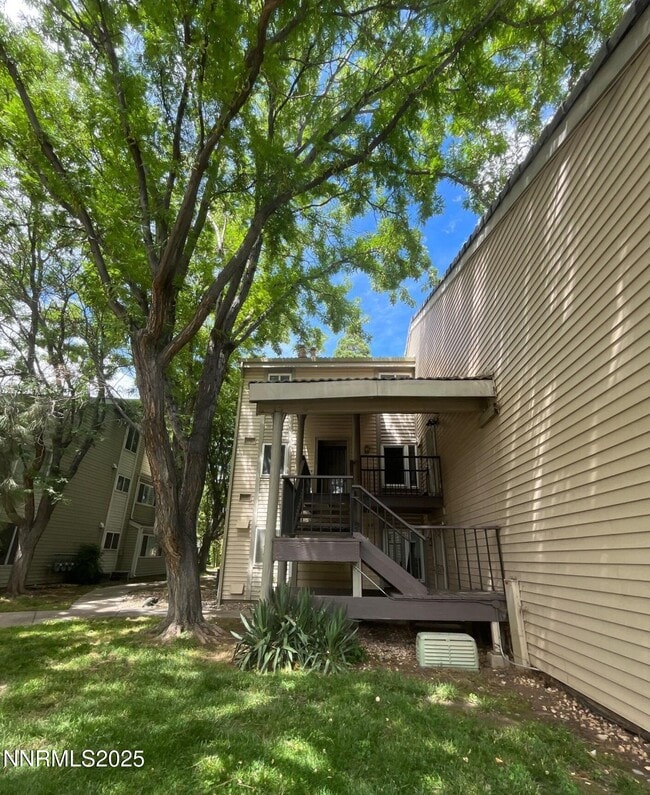 property at 2351 Roundhouse Rd