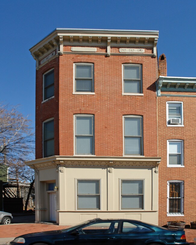 321 S Fremont Ave in Baltimore, MD - Foto de edificio - Building Photo
