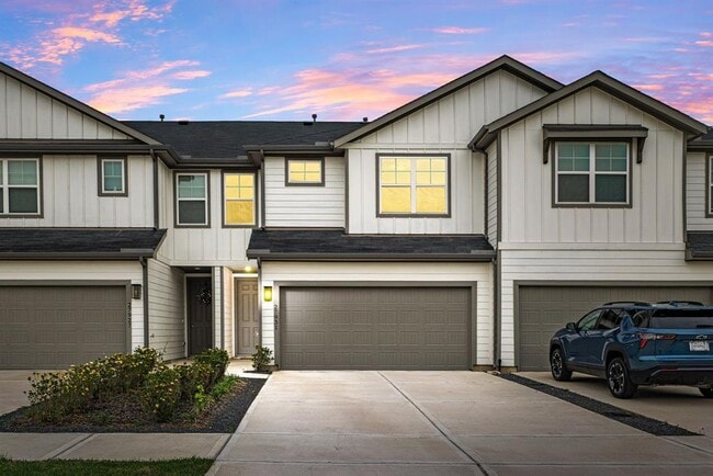 property at 27931 Western Crk Ct