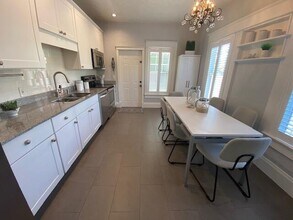 296 Vallette Way in West Palm Beach, FL - Building Photo - Building Photo