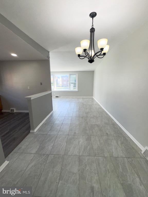 7806 Summerdale Ave in Philadelphia, PA - Building Photo - Building Photo