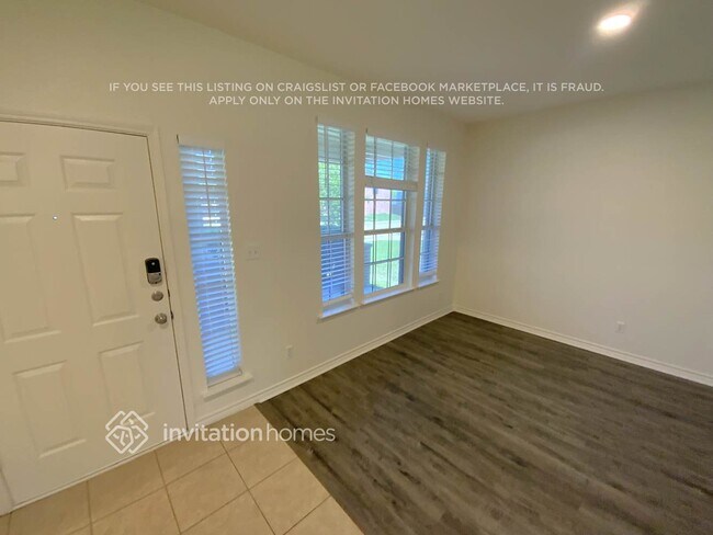 700 Bur Oak Dr in Burleson, TX - Foto de edificio - Building Photo
