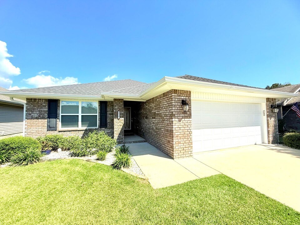 4117 Hazelhurst Dr in Pace, FL - Building Photo