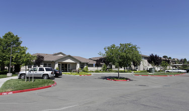 Dover Woods Senior Apartments in Fairfield, CA - Building Photo - Building Photo