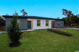 2252 Fernwood St in Deltona, FL - Building Photo
