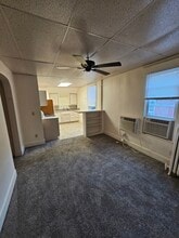 545 S Douglas Ave, Unit #3 in Springfield, IL - Foto de edificio - Building Photo