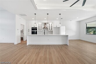 3903 15th St SW in Lehigh Acres, FL - Building Photo - Building Photo