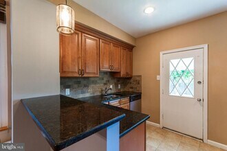 4651 Sheldon St in Philadelphia, PA - Building Photo - Building Photo