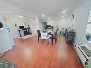 7 4th St, Unit 3 in Stamford, CT - Foto de edificio - Building Photo