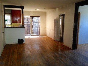 3671 Keystone Ave in Los Angeles, CA - Foto de edificio - Interior Photo