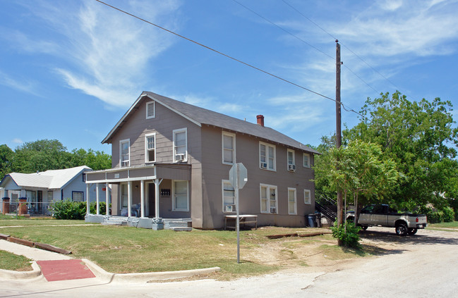 3950 Lisbon St in Fort Worth, TX - Building Photo - Building Photo