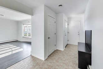 1006 Devon Ave in Park Ridge, IL - Building Photo - Building Photo