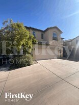 8301 W Wildwood Glen Dr in Las Vegas, NV - Building Photo