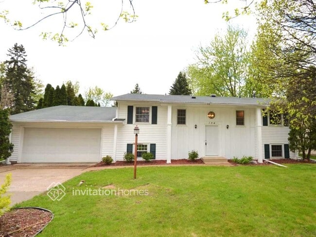 property at 124 Oakwood Rd