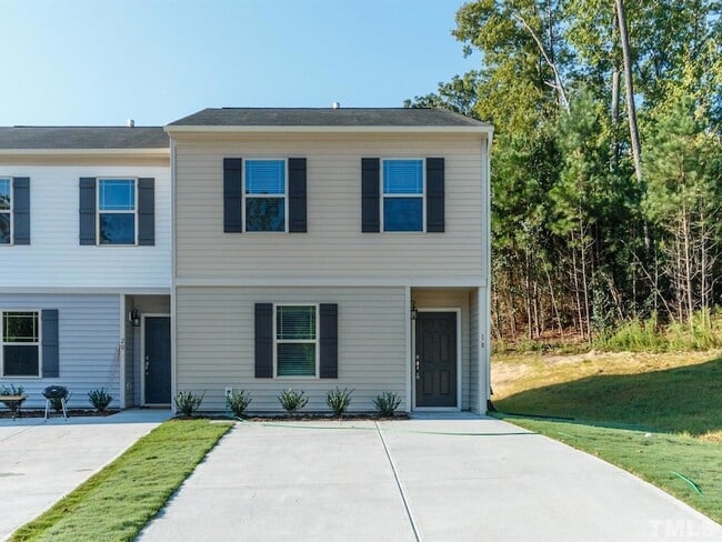 882 Saratoga Dr in Durham, NC - Building Photo - Building Photo