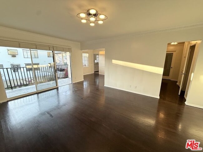 1321 Laurel Ave in West Hollywood, CA - Building Photo - Building Photo