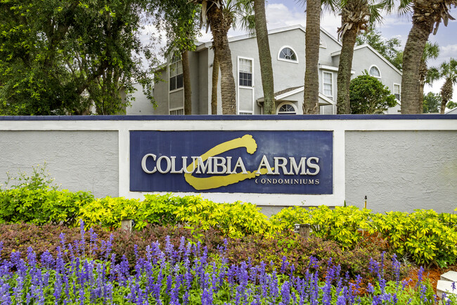 Columbia Arms in Kissimmee, FL - Building Photo - Building Photo