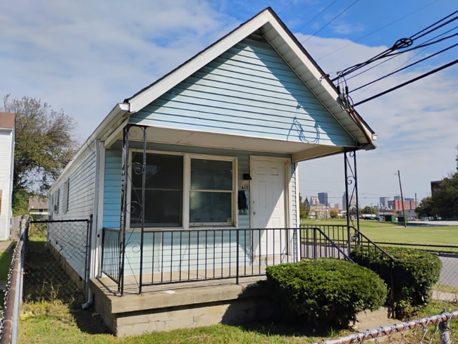 property at 1601 Prentice St