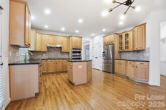 1425 Bristol Pl Ct in Charlotte, NC - Building Photo - Building Photo