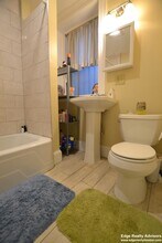 1719 Commonwealth Ave, Unit 1 in Boston, MA - Building Photo - Building Photo