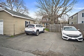 226 Canal St, Unit 2 in Salem, MA - Foto de edificio - Building Photo