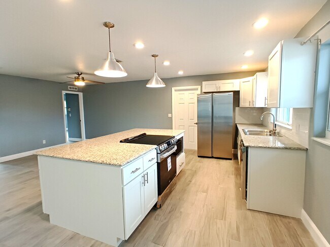 property at 424 Bayshore Dr