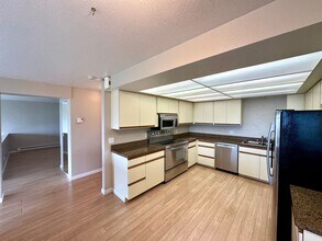 600 S State St in Bellingham, WA - Building Photo - Building Photo