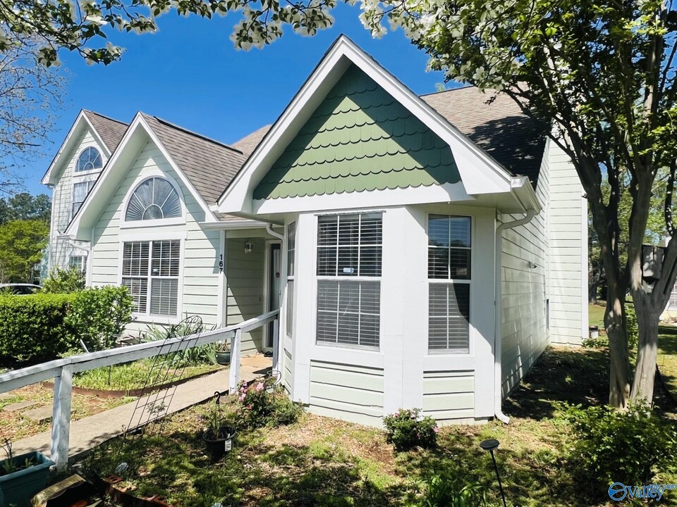 167 Stone Meadow Ln in Madison, AL - Foto de edificio