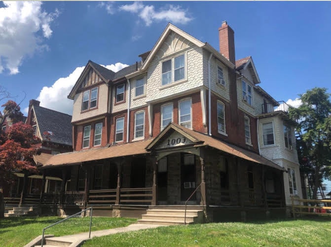 1003 W Main St in Norristown, PA - Building Photo