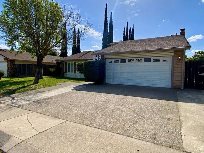 849 Ebbetts Ave in Manteca, CA - Building Photo - Building Photo