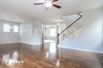 1318 S Duquesne Ct in Aurora, CO - Foto de edificio - Building Photo