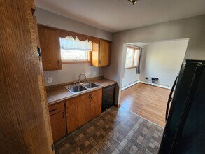 917 Victory Hwy in Mapleville, RI - Building Photo - Building Photo