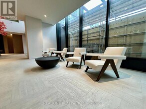 4015 The Exchange in Mississauga, ON - Building Photo - Building Photo