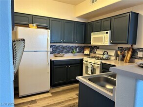5855 Valley Dr in North Las Vegas, NV - Building Photo - Building Photo