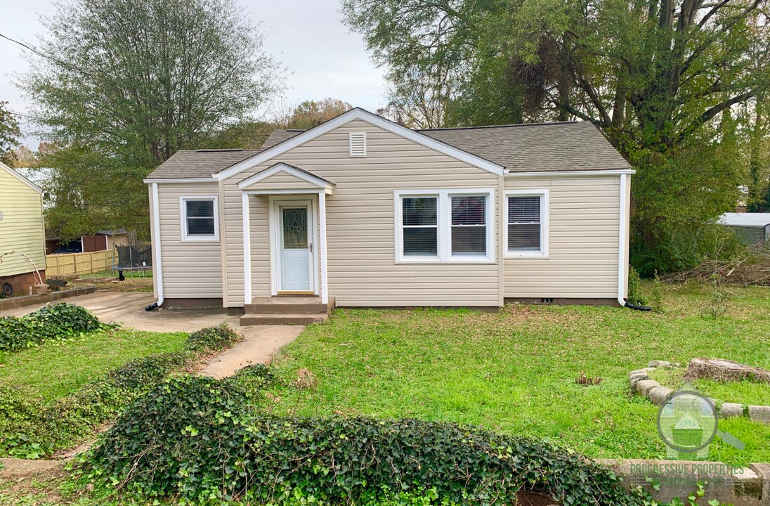 113 Burgess Ave in Greenville, SC - Building Photo