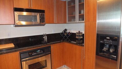 610 Clematis St in West Palm Beach, FL - Building Photo - Building Photo